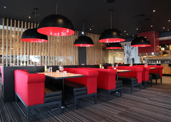 Holiday Inn Hotel & Suites Calgary South - Conference Ctr By Ihg