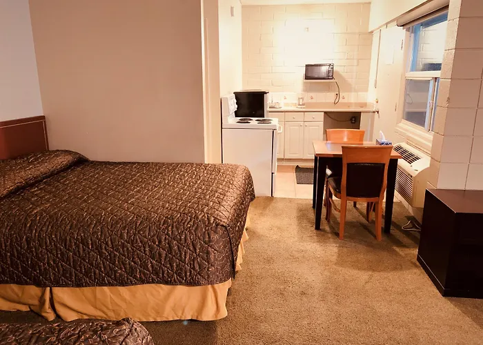 Red Carpet Inn & Suites
